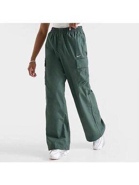 Nike Sportswear Women's Mid-Rise Oversized Woven Cargo Pant Size M in Vintg/Sail